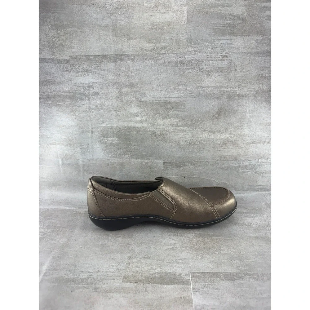 Clarks Collection Metallic Bronze Leather Slip On Loafers Women Sz 7.5M